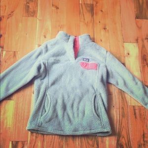 Youth XL/ women’s XS Patagonia pull over